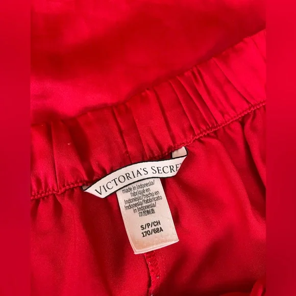 Victoria’s Secret Red Satin Pajama Set Small - Picture 8 of 16